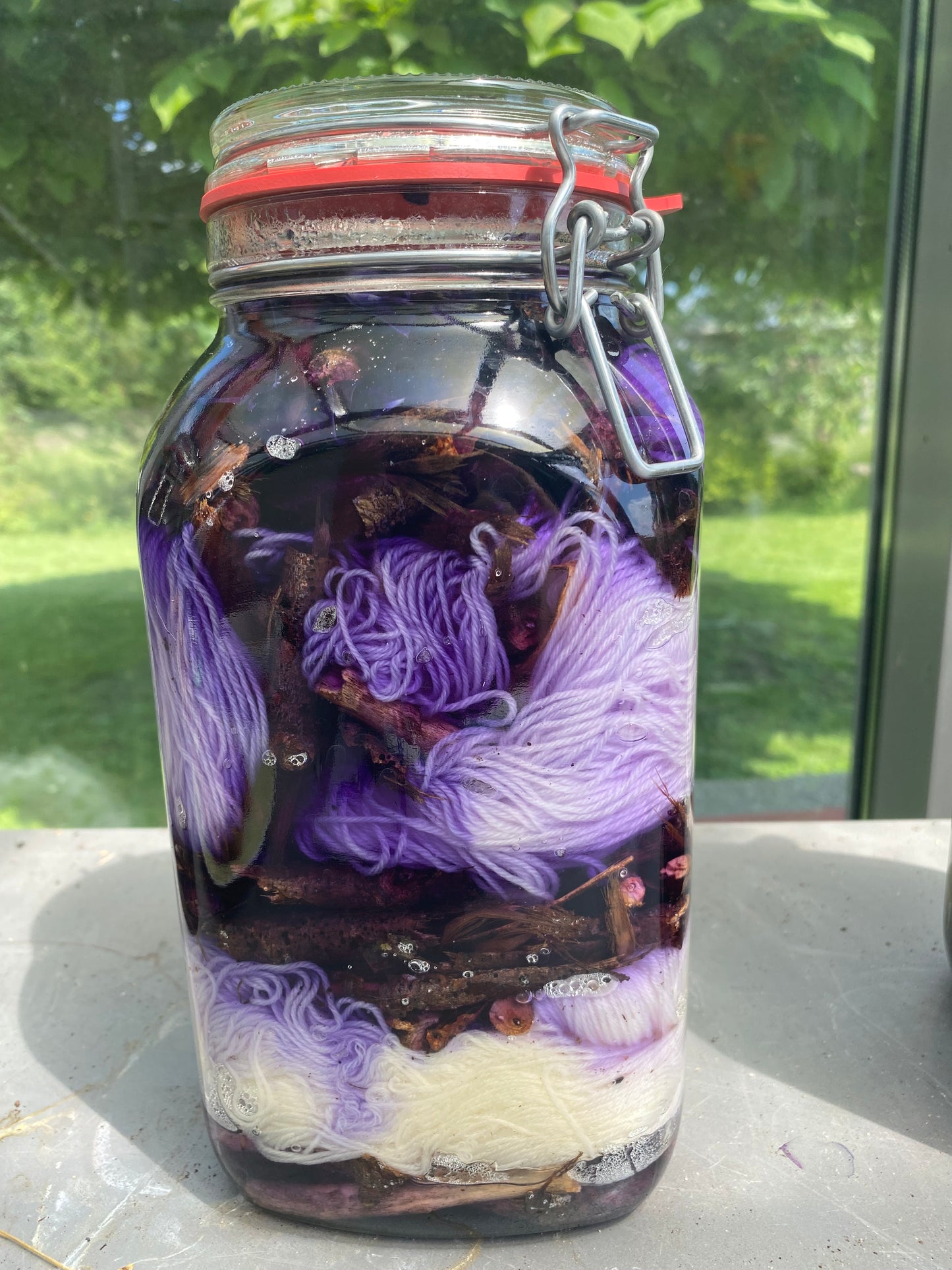 Bambus Sockenwolle 4fädig - 💜🌿 Lindenholz & Rotkohl – Flieder küsst Frühling