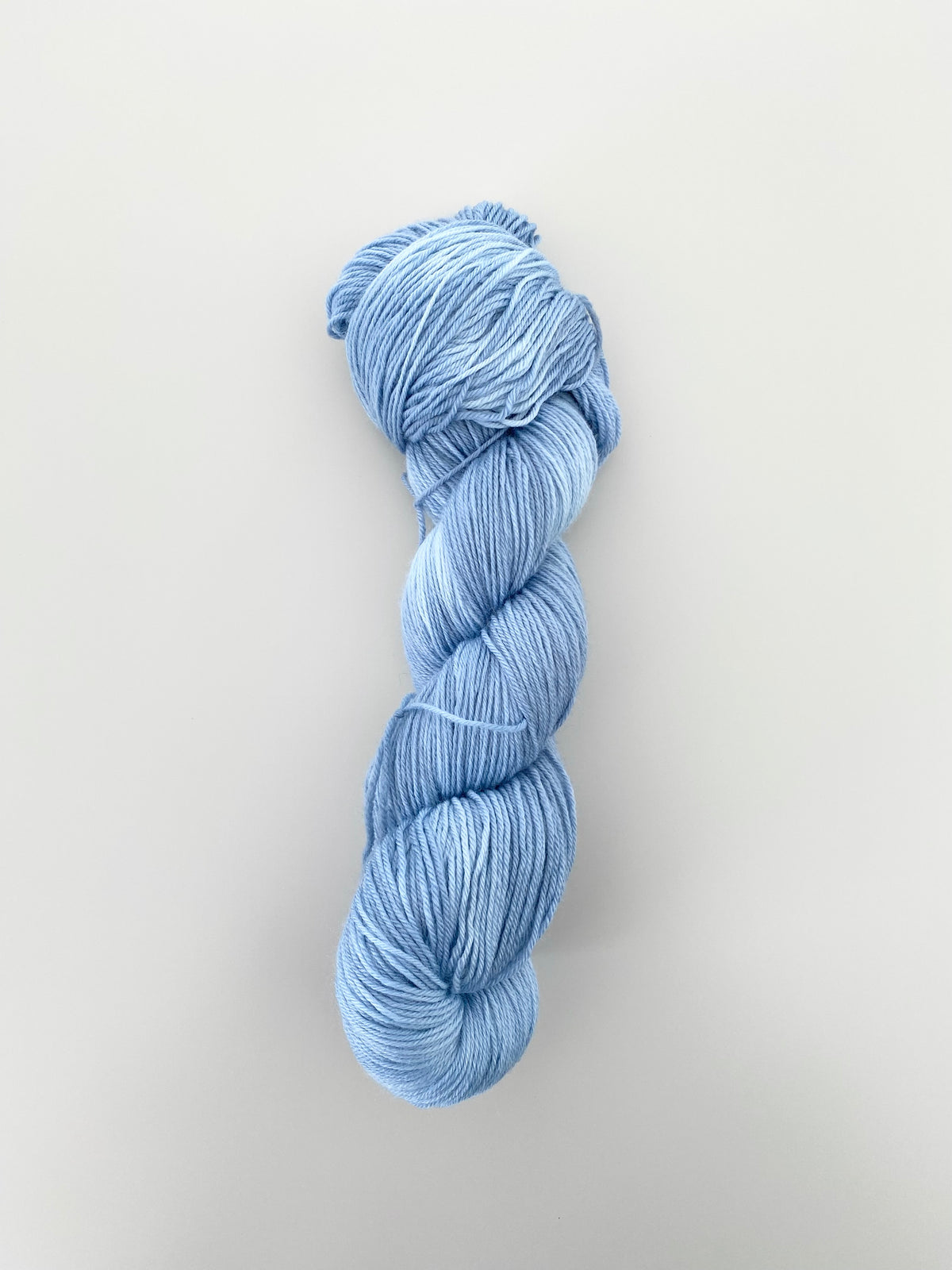 Bambus Sockenwolle 4fädig - 💙 Rotkohl – das Blau der stillen Stunden