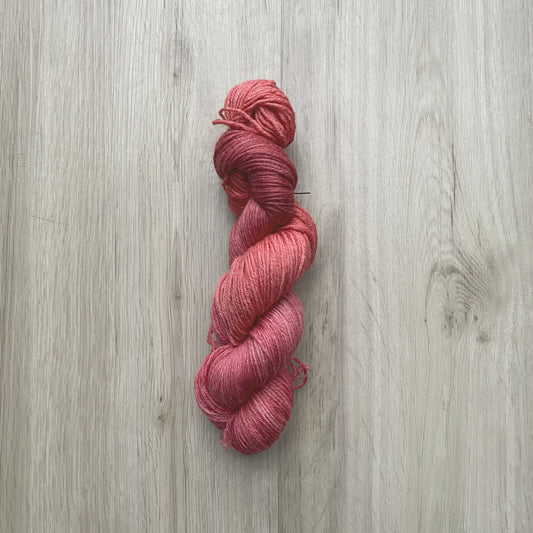 Bambus Sockenwolle 4fädig - ❤️ Rot / Dunkelrot – das Herz im Garn