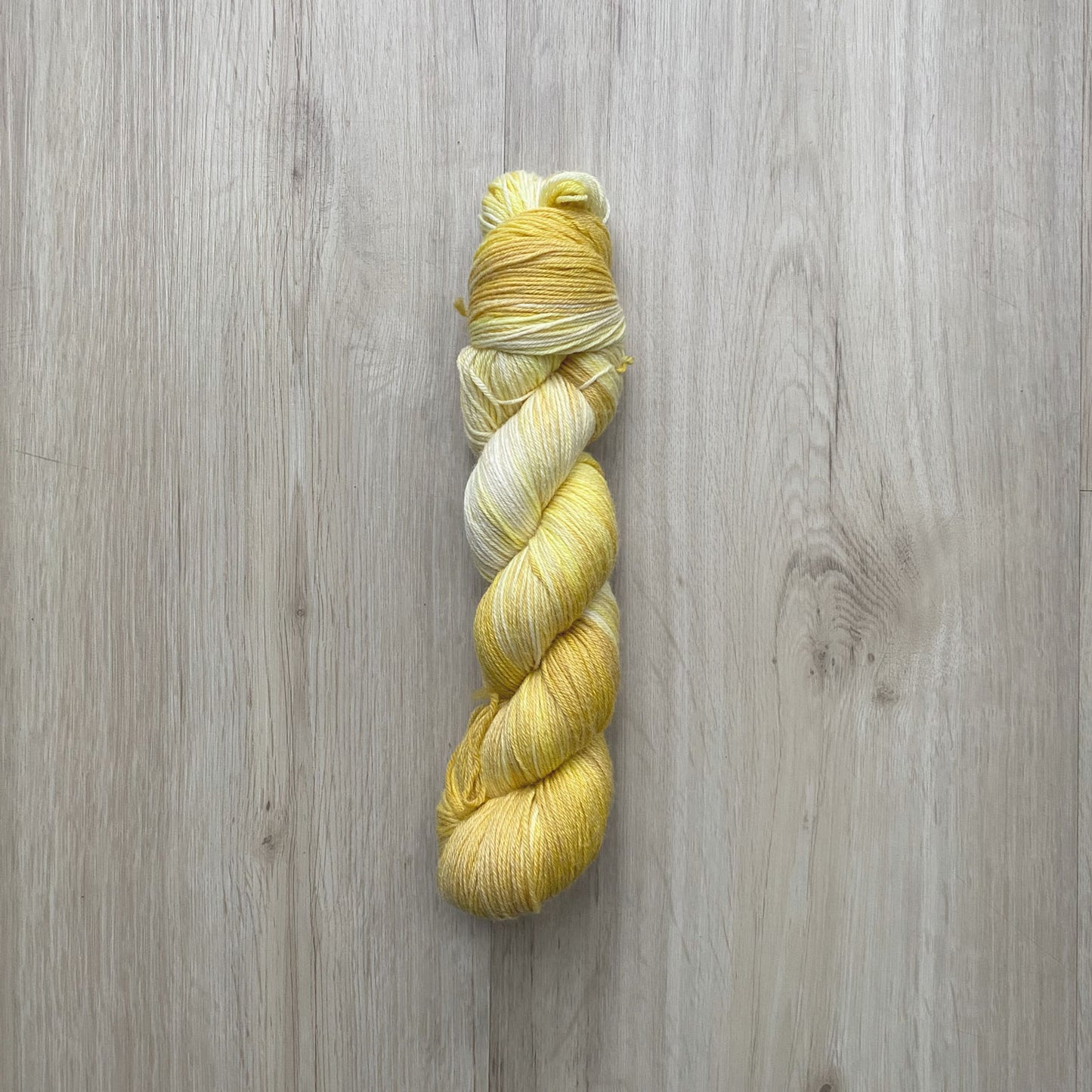 Bambus Sockenwolle 4fädig - 💛 Curry, warm wie Sonnenschein auf Holz