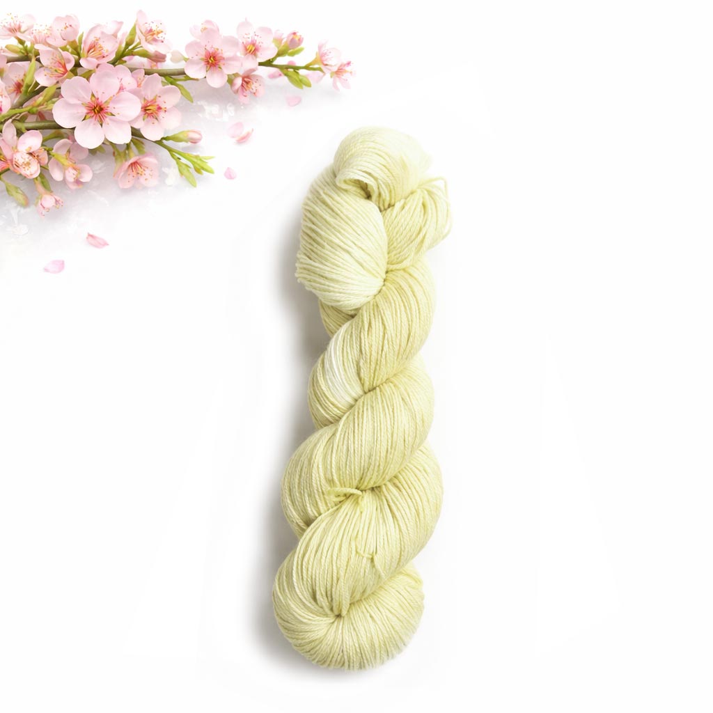 Bambus Sockenwolle 4fädig - 🌸 Rosenblüte – zart, pudrig, poetisch